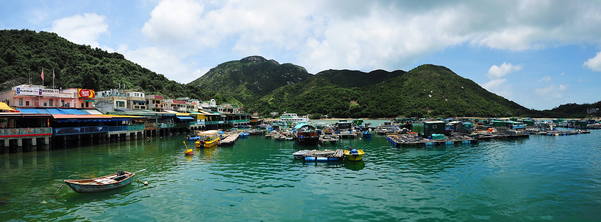 Lamma Island seafood restaurant